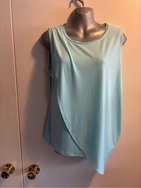 T Tahari women's turquoise small petite  sleeveless top